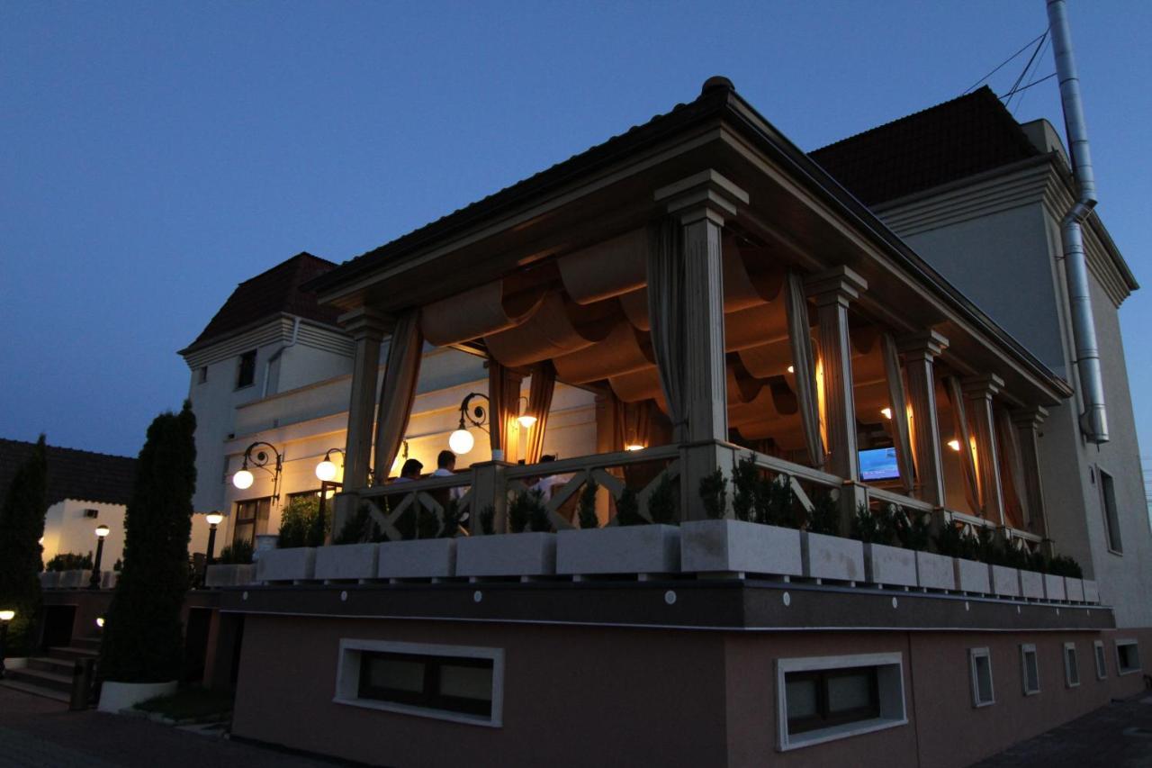 Hotel Clasic Sebeş Extérieur photo